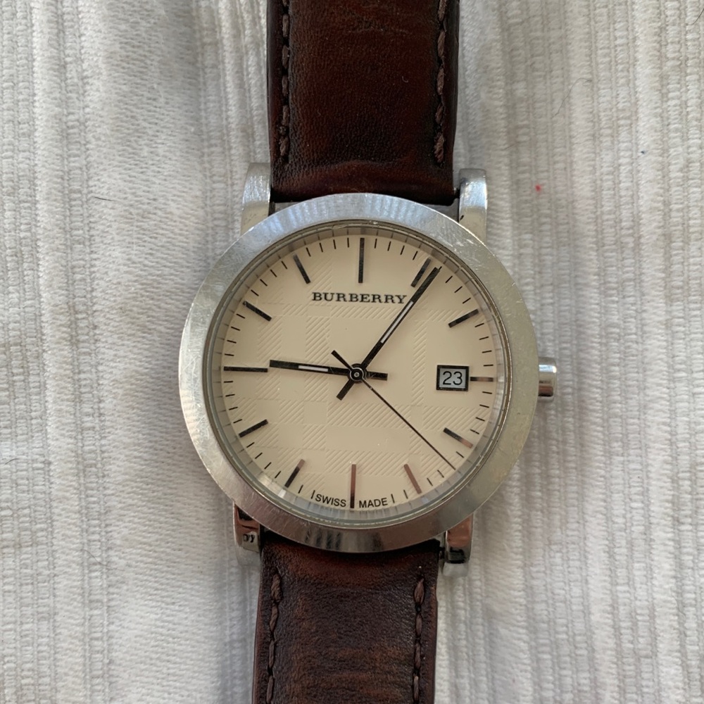 Burberry Leather Strat Watch - Picture 2 of 5